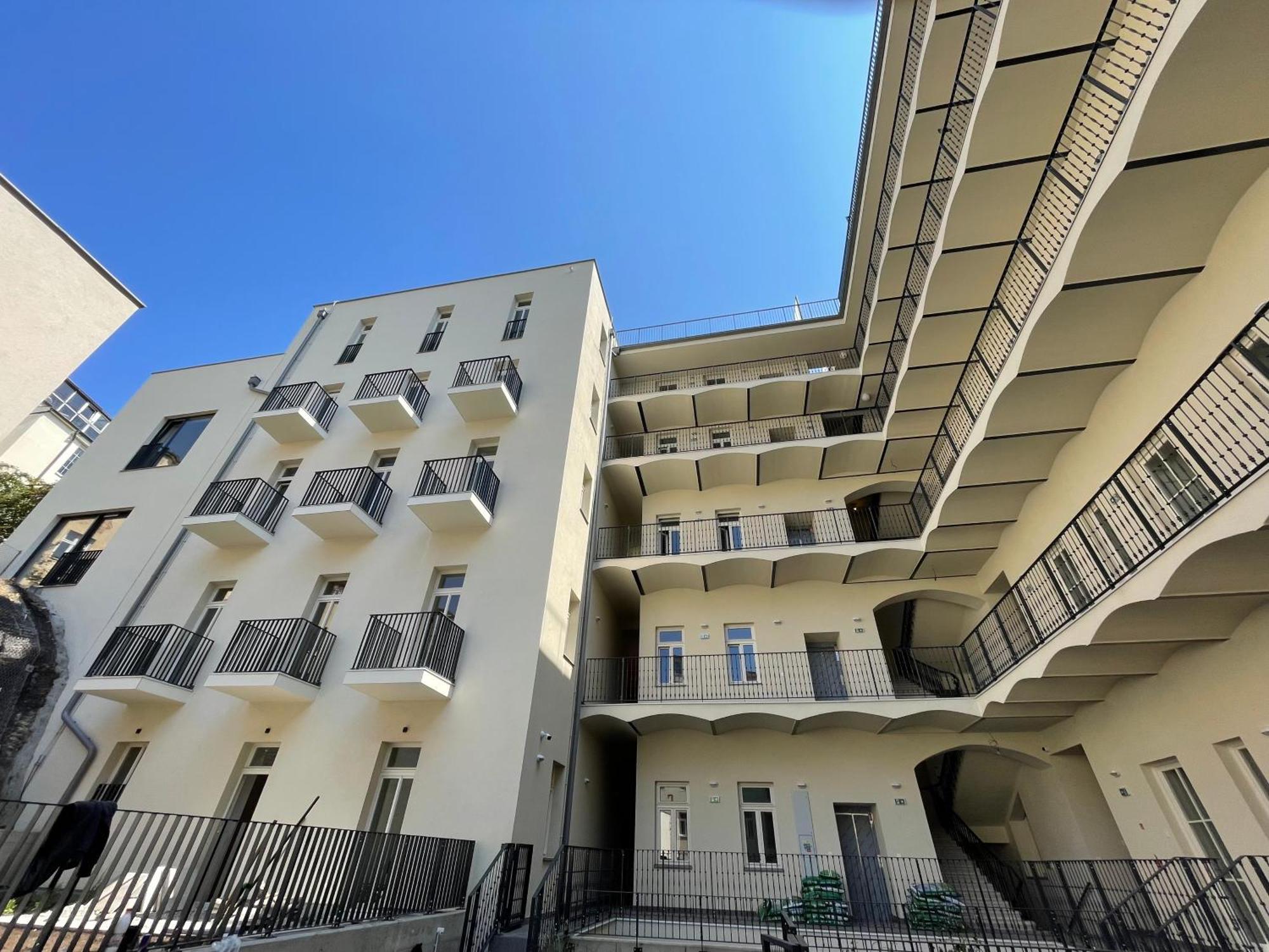 Visit Oomph Apartments, Prague